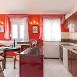 1 Bedroom Beautiful In Apartment *