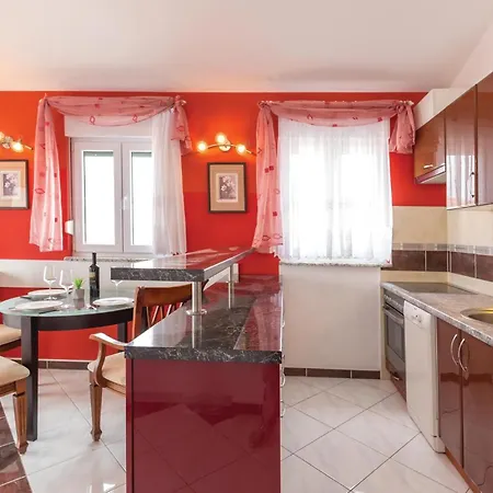1 Bedroom Amazing In Appartamento *