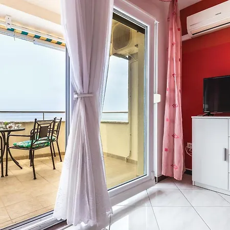 1 Bedroom Amazing In *