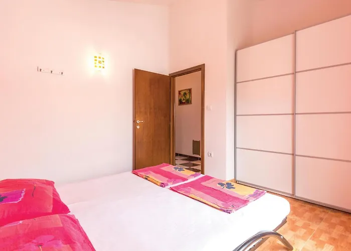 Apartment 1 Bedroom Amazing In *